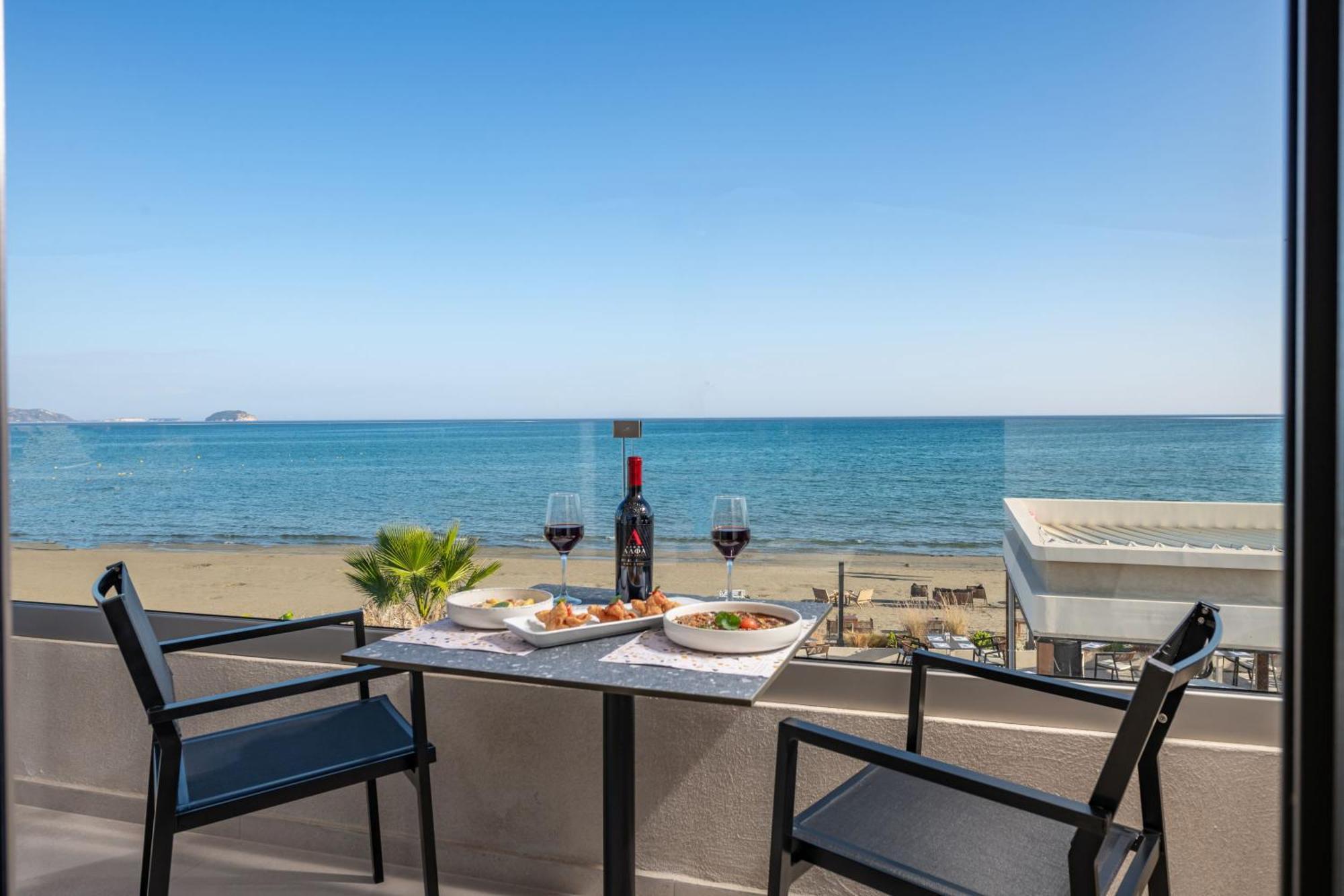 Horizon Apartments - Beachfront Luxury, By Zantewize 拉加纳斯 外观 照片