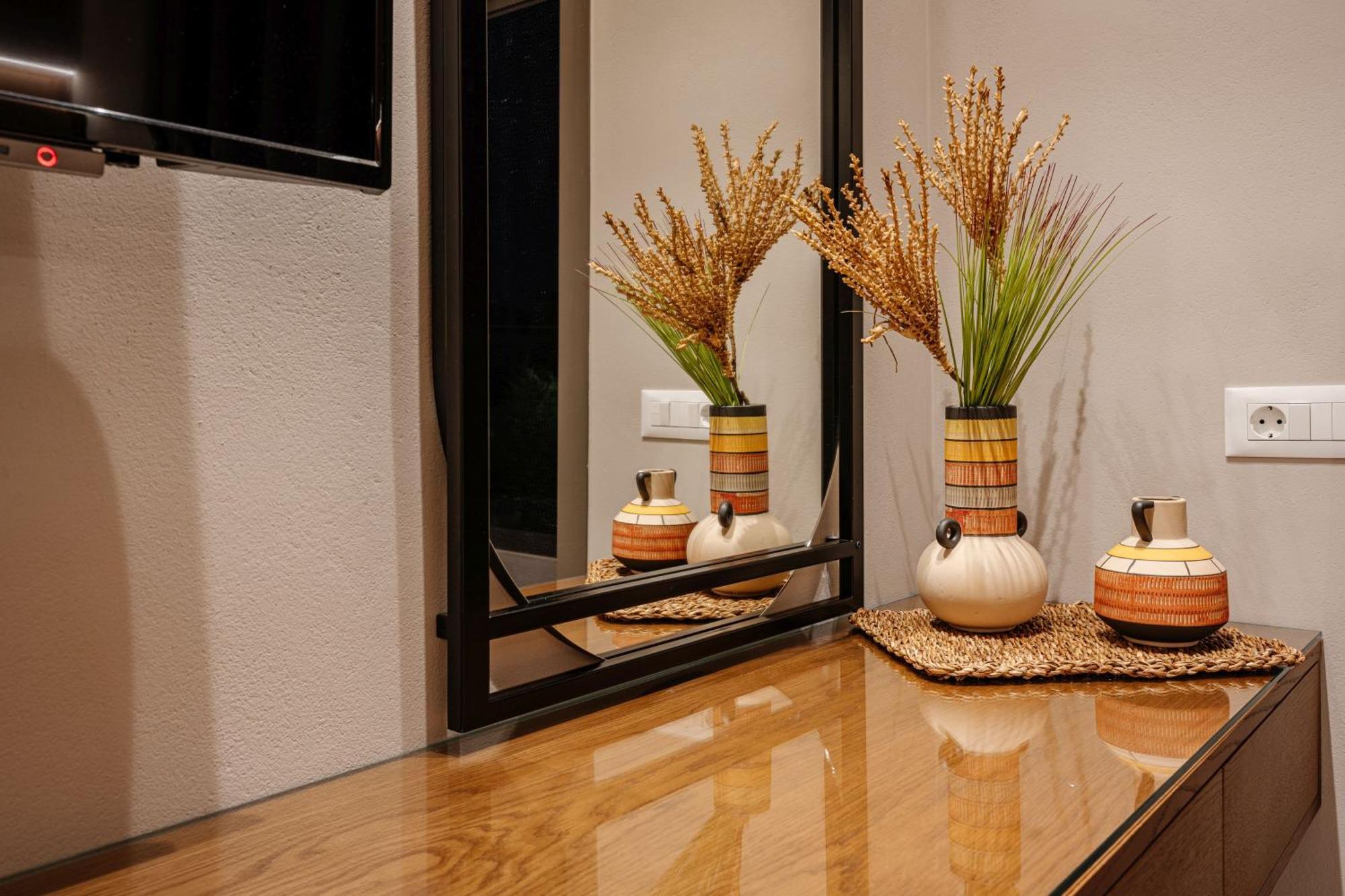 Horizon Apartments - Beachfront Luxury, By Zantewize 拉加纳斯 外观 照片